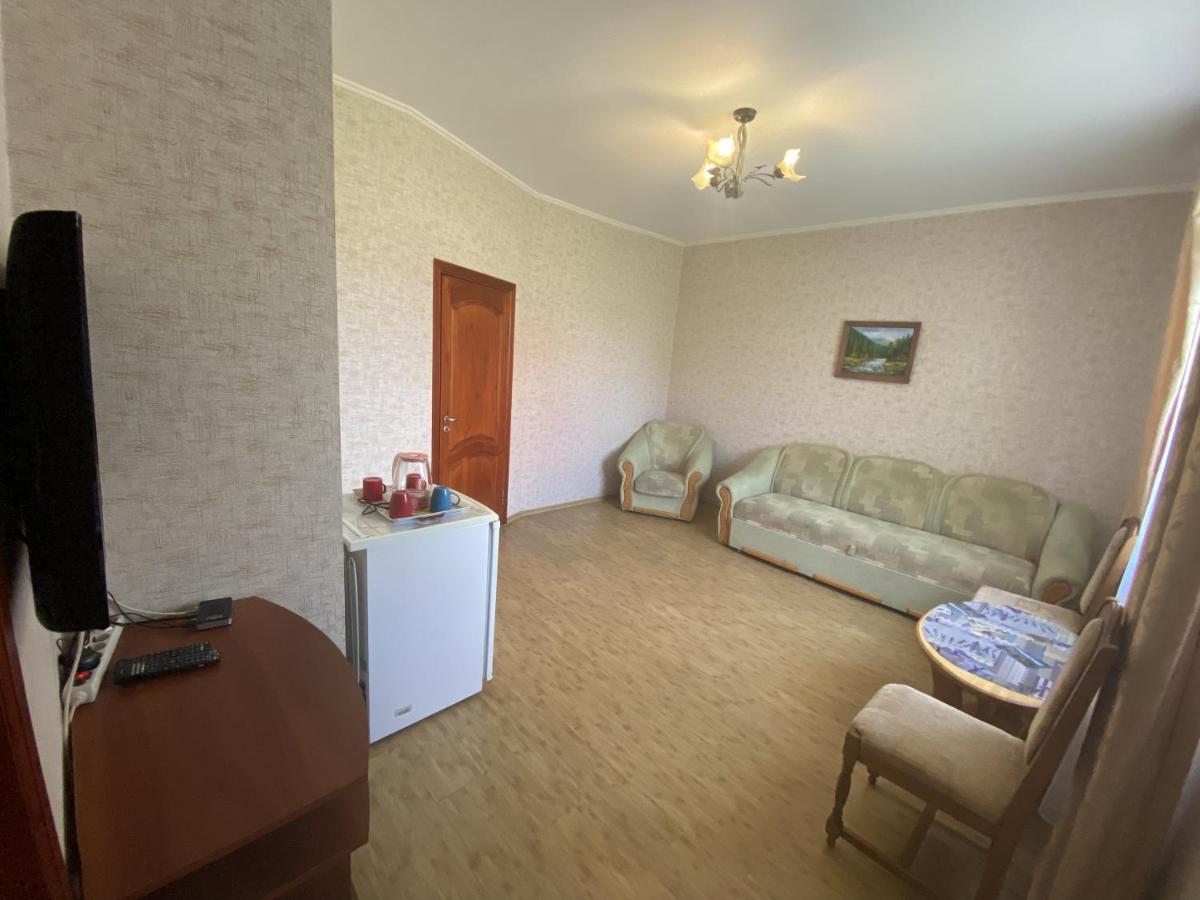 Edelweiss Hotel Polyana  Exterior photo